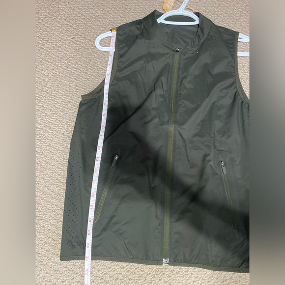 Lululemon | Like the Wind Vest Dark Olive Size 4 - Picture 16 of 16